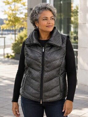 Chico's Zenergy Metallic Foil Quilted Puffer Vest Black Size 3 US 16 NWT